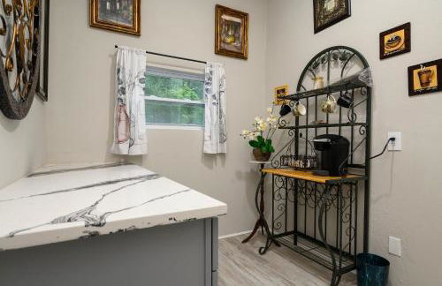 Promise Land Manor Historic home lake access, near parks and venues - Foto 21