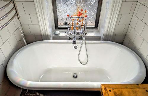 Luxury duplex in 1880s brownstone w private garden - Foto 34