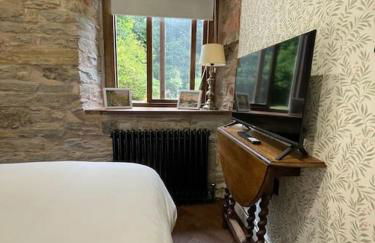 Former Corn Mill Cottage on the North Wales coast - Photo 21