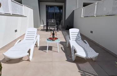 Apartamento en primera línea de playa, con piscina y garaje en Torrox Costa - Photo 16