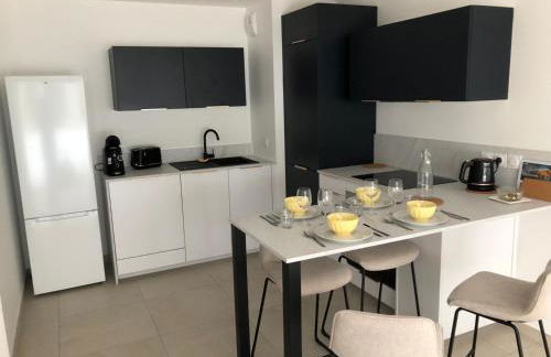 T2 - 1 ch - Garage privé - Balcon - 15 min du lac - Photo 3