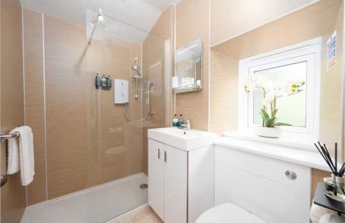 The Garden Cottage with Hot Tub - Foto 11