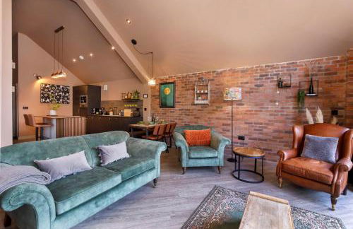 The Warehouse with Free Parking - Foto 16