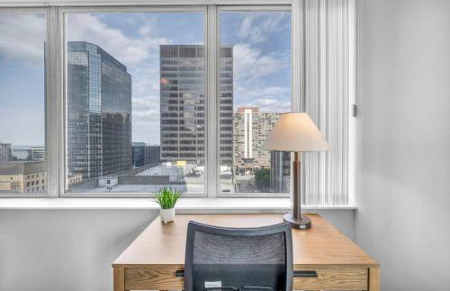 Luxury High-rise Condo w/ Views! Heart of Downtown - Photo 13