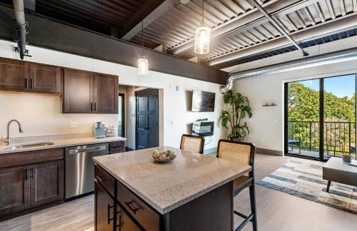 301 - Downtown Condo 1 Bedroom View of City With Fireplace - Foto 7