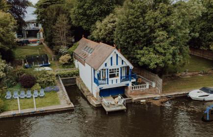 Unique Boathouse, detached free parking x4 cars - Foto 64