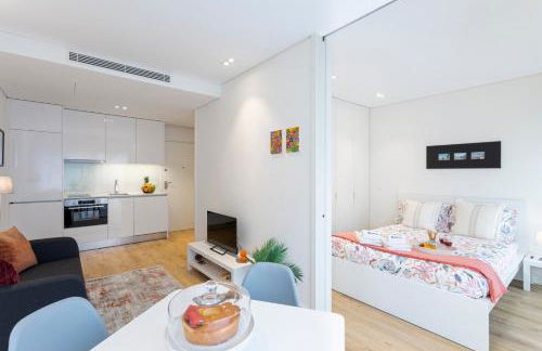 Studio w/ Terrace, Pool & Gym | Antas by Host Wise - Foto 9