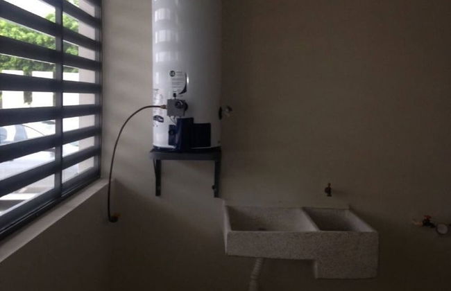 Alcantara Apt, Ground Floor, Great for Digital, 2 Blocks Walk to Beach - Foto 27