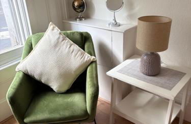 Prime 1BR Earls Court Walk to Tube Zone 1 - Photo 18