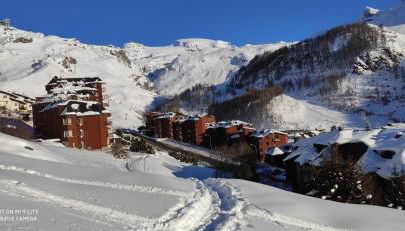 TANA DELLA MARMOTTA - renovated, ski in ski out, turkish bath, garage, storage - Foto 4
