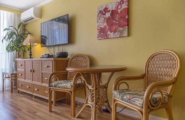 Tropical Studios at Marine Surf Waikiki - Photo 33