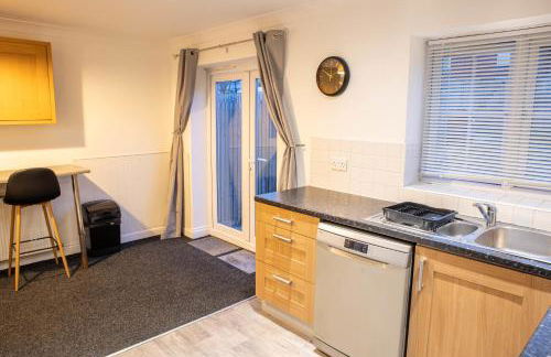 Contractor‑Heaven 5BR Home 4.5 Baths Wakefield - Foto 31