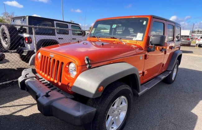 Stylish Remodeled 3BR w Yard Near Airport and Beaches - Photo 14