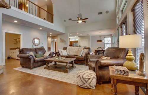 Lakefront Home with WiFi, Entertainment, Dock & Lake Views - Dogs OK - Photo 7