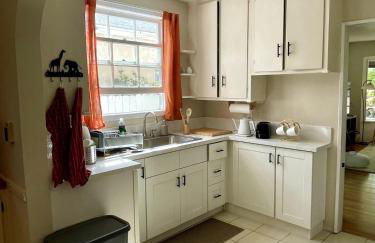 Pasadena Quiet Gem with Fiber Internet WiFi and Workspace - Foto 41