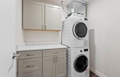 King Bed J and K on Main Luxury Apartment 403 - Foto 15