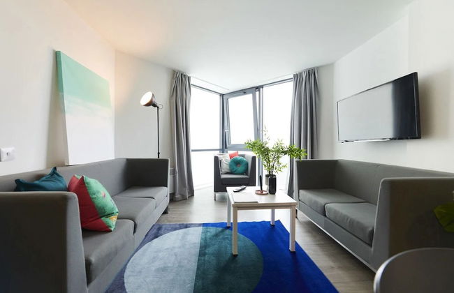 Beckett House - Photo 9