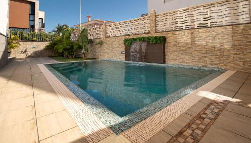 Villa, Private heated pool and jacuzzi . - Photo 1