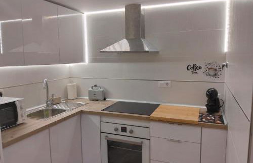 APARTAMENTO SOL - 2 apartamentos céntricos juntos cerca de la playa, ideales para grupos grandes - Foto 13