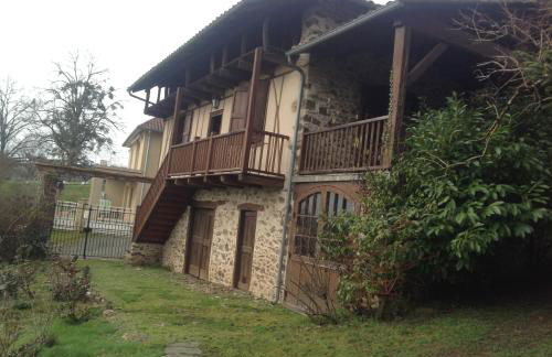 superbe petite maison de caractère dans le Cantal - Foto 1
