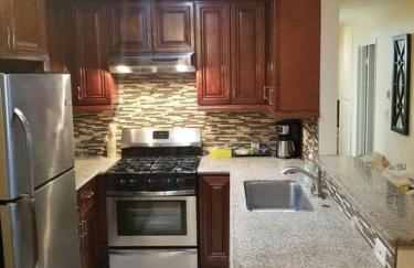 Beautiful Spacious 2 Bedroom, 2 Bathroom Condo - Foto 20