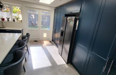 Luxury 3 Bed London Home - 3 stops away from Tottenham Stadium - Perfect for Holidays - Photo 15