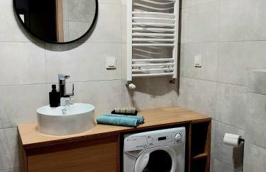 Studio by the River with Terrace, Basen, Sauna, Jacuzzi, Fitness - Foto 17