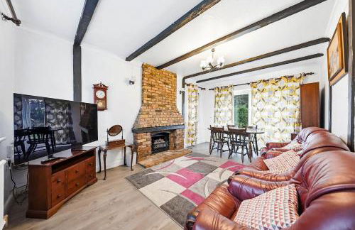 Sally's 4 Bed Home in St Albans - Foto 1