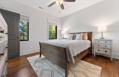 Hilltop Lodge Opulent Lakefront Living in Lake James - Photo 25