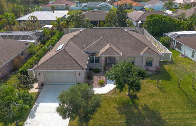 Sunrise Retreat by Distinctive Beach Rentals - Photo 8