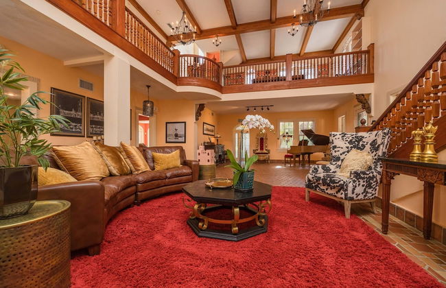 Pillars' Castle - Photo 3