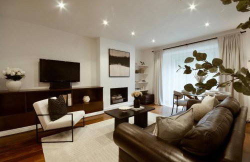 Minimal Designer Home with a Beautiful Garden - Foto 3