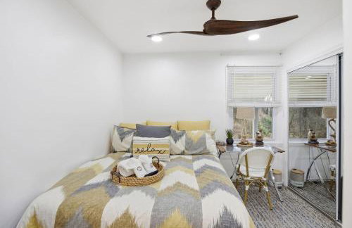 Stylish Hot Tub Retreat with Ping Pong home - Foto 44