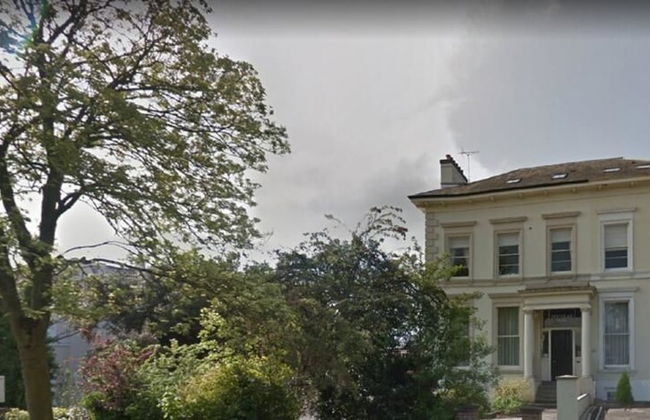 Douglas House - Photo 13