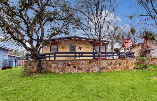 Cozy Dog-Friendly House Near Water with Enclosed Yard, Grill, & Equipped Kitchen - Photo 1