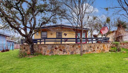 Cozy Dog-Friendly House Near Water with Enclosed Yard, Grill, & Equipped Kitchen - Photo 1, Garden, Garden view