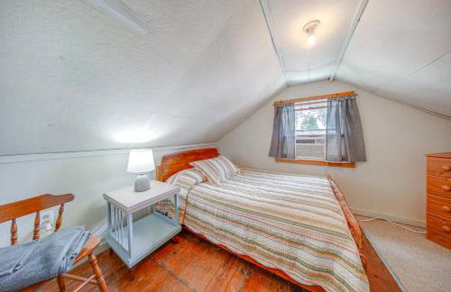 Steps to Lake and Public Boat Ramp Edinboro Cottage - Foto 16