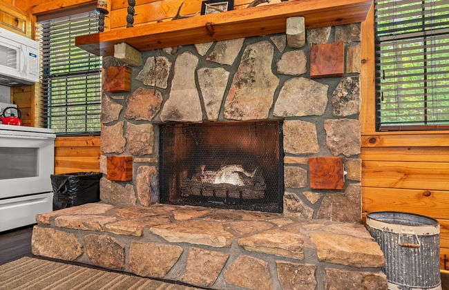 Mountain Laurel - 1 Bedrooms, 1 Baths, Sleeps 4 Cabin by RedAwning - Foto 15