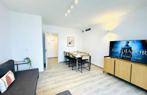 NUEVO, a 90 metros de la playa y con vistas al mar - Foto 13