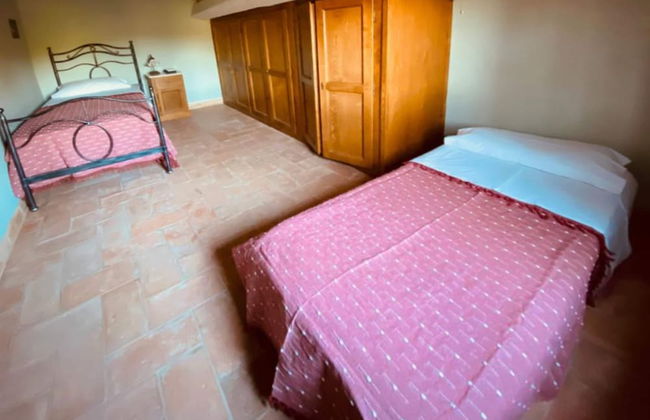 Holiday Home in Pontano With Garden - Foto 9