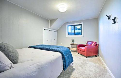 Modern Lake Michigan Home with 3 Lakefront Decks! - Foto 14