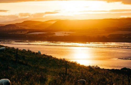 Seaview Cabin Sleeps 2 -hot Tub - Parking - Photo 13