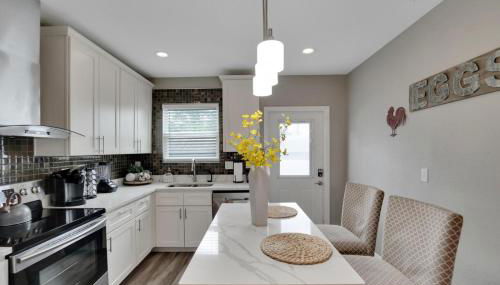 Cozy Bungalow Central Location Near Downtown - Foto 3