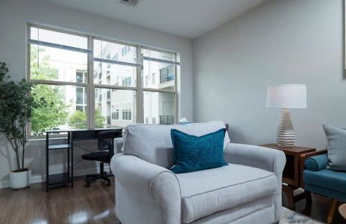 Central 1-BR Condo Assembly Row Gym & Pool Sleep 5 - Photo 20