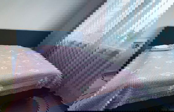 Room for Rent in City Center in Bishkek - Foto 1