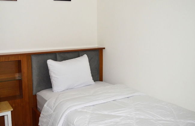 Roomku at Bassura City Apartment - Foto 4