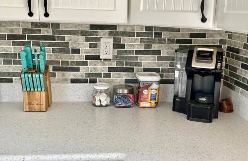 Newly Renovated Carriage House Near Town & Beaches - Foto 14