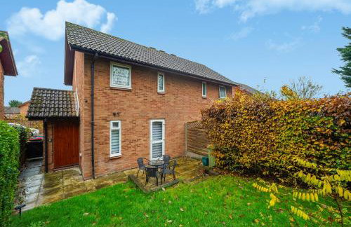 Milton Keynes 3BR, Stylish Home, Sleeps 5, Families Stays, Parking , Free WiFi - Photo 38