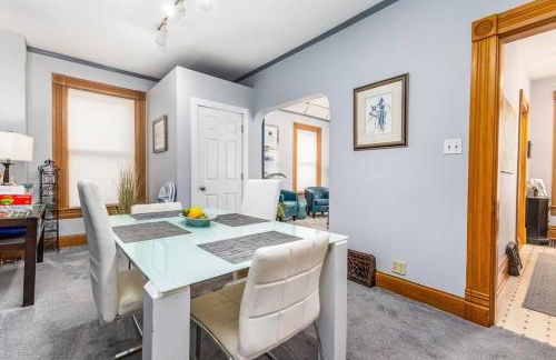 The Dubuque House - Historic Downtown Location! - Foto 22