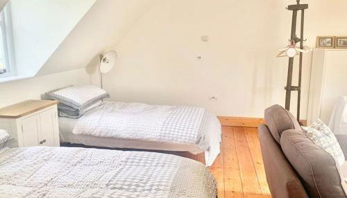 Delightful Ely house Bright and warm with cathedral view - Foto 3